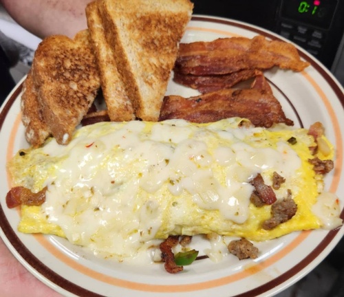 SMoked Omlet and Toast