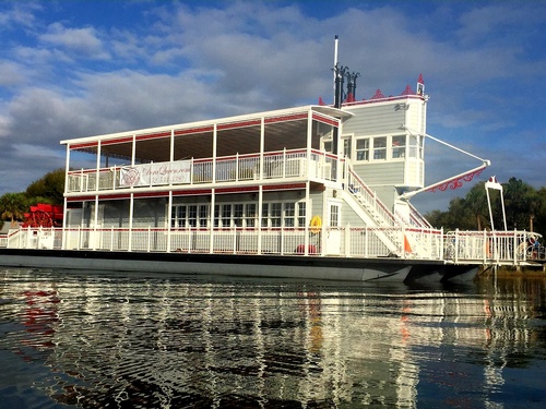 Take in the beauty of Lake Dora aboard the Dora Queen.