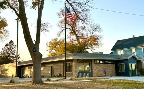 Meinders Community Library's new location at 220 3rd Ave SE (Photo by Erica Volkir)