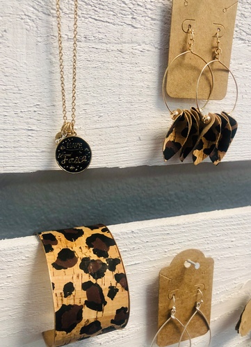 Animal Print Jewelry (photo by Erica Volkir) Animal Print Jewelry (photo by Erica Volkir)