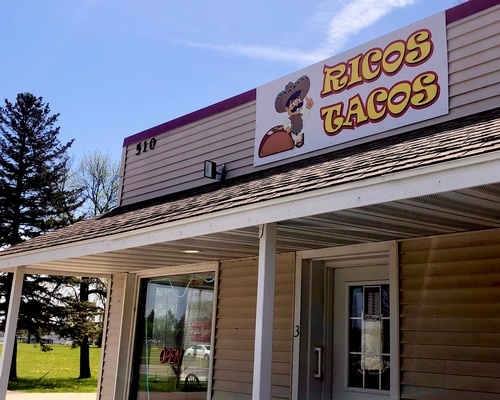 Rico's Tacos on MN Hwy 30 & MN 23 (photo by Erica Volkir)