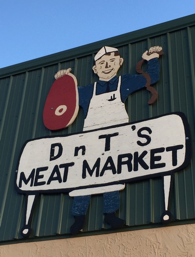 D&T's Meat Market on 220 2nd Ave NW (photo by Erica Volkir)