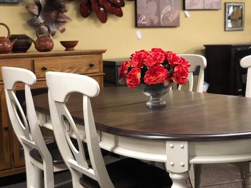 Table & Chairs at Pipestone Interiors (photo by Erica Volkir)