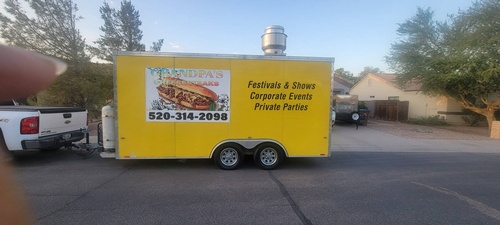 Gallery Image Grandpas%20Cheesesteaks%20truck%201.jpg