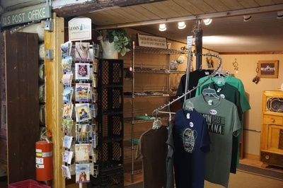 Gallery Image z%20swan%20lake%202.jpg