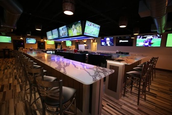The Zoo Sports Club and Grille