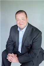 Ken Gillette, Edina Realty