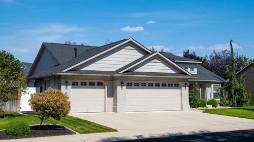 Gallery Image home-with-nice-roof-scaled.jpg