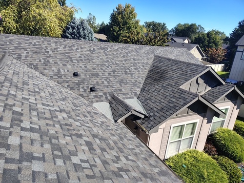 Gallery Image newly-roofed-house.jpg