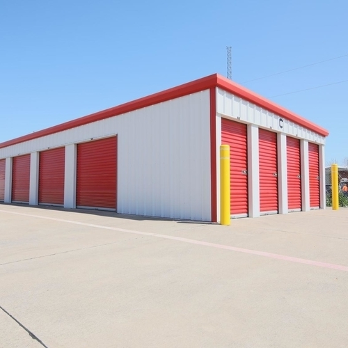 Gallery Image bta-self-storage-outside-lockers-texas.jpeg