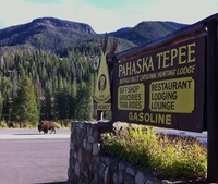 Pahaska Tepee Resort