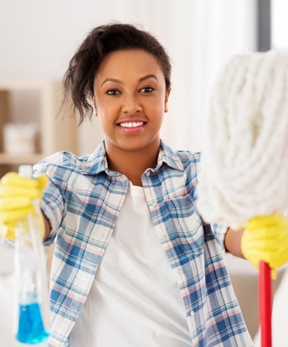 Gallery Image waitress-doing-the-cleaning-of-the-bathroom-2021-0.jpg