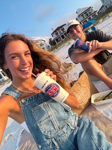 Gallery Image 485361052_1056101096550952_4336004404070989767_n_181225-022335.jpg