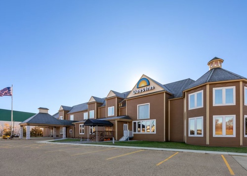 Gallery Image Untitled%20design%20(42)_051125-012304.jpg