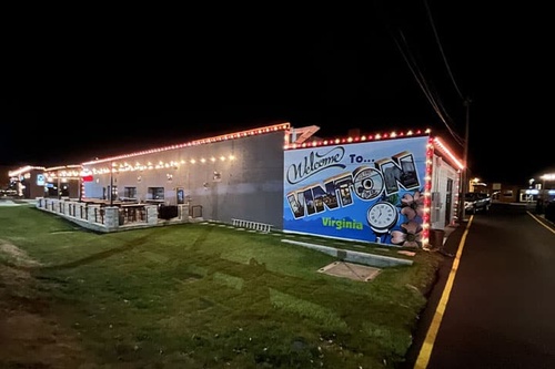 Gallery Image Commercial-Christmas-Light-Installation-services-IN-Roanoke-VA-06.jpg