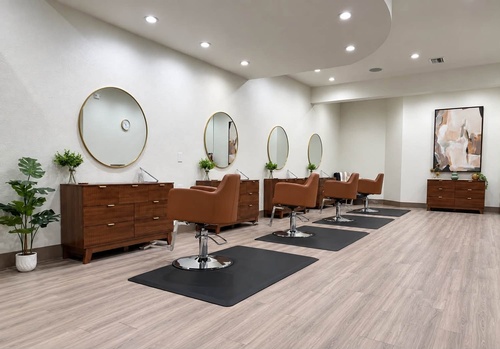 Gallery Image mane%20house%20salon%202.jpg