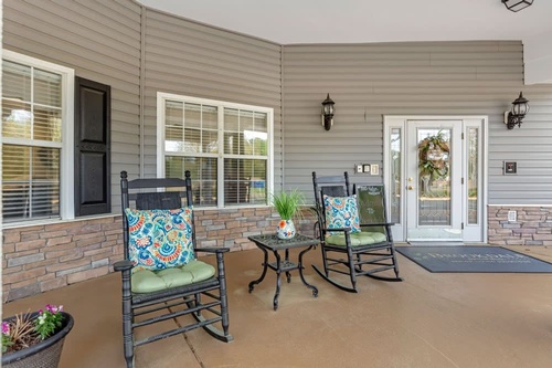 Gallery Image smithfield-large-porch.jpg