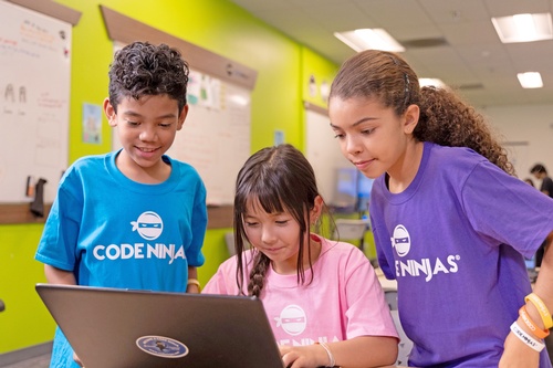 Gallery Image WorkingTogether-min.jpg Gallery Image WorkingTogether-min.jpg
