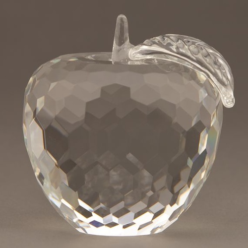 Gallery Image diamond-crystal-apple-paperweight-healthcare-recognition-14DD.jpg