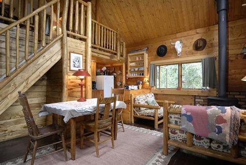 Alpenglow  (3 bed cabin) interior