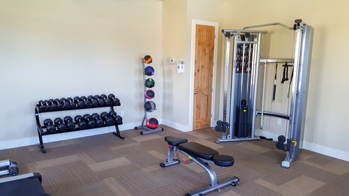 Gallery Image apartment-weight-room.jpg