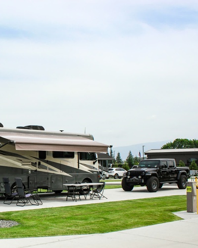 Gallery Image 641504217_122175656660468232_1113289144414989584_n.jpg