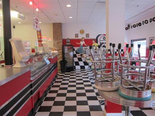 50's Style Ice Cream Shoppe 