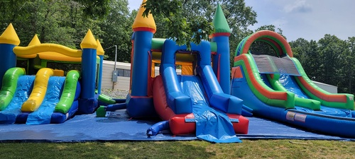 Gallery Image bouncehouses.jpg