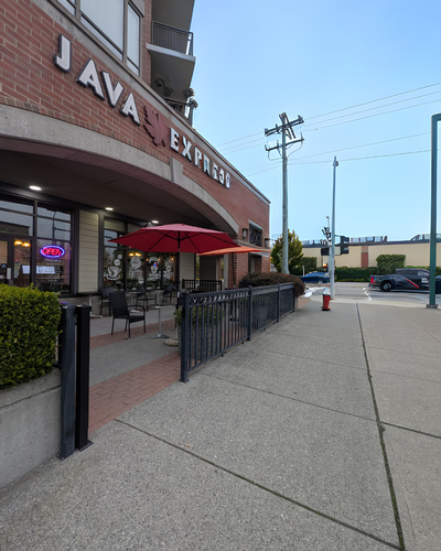 One stop for breakfast, lunch, smoothies, and fruit teas. Java Express.