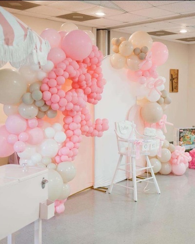 Gallery Image balloon%204.jpg Gallery Image balloon%204.jpg