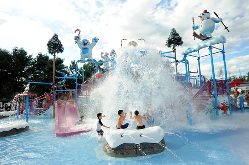 Gallery Image Santa's%20Village%20HO%20HO%20H2O%2012.1.JPG