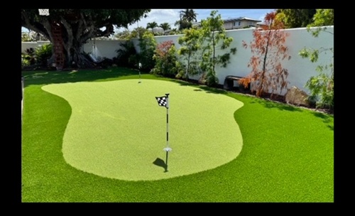 Gallery Image ITS-putting%20green.jpg