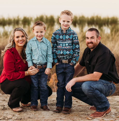 Gallery Image family%20doss.png