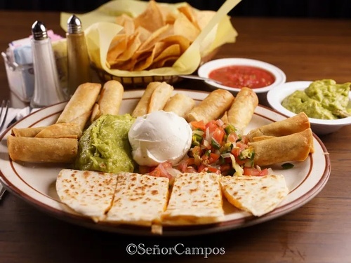 Gallery Image Senor_Campos_001.jpeg