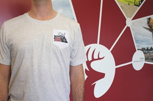 Picture of Red Deer Pocket T-Shirt - White Fleck